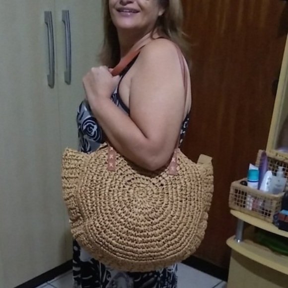 Trendy Straw Tote - Picture 5 of 7